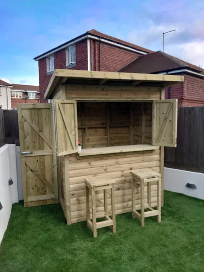 The Castleton Garden Bar  6X4